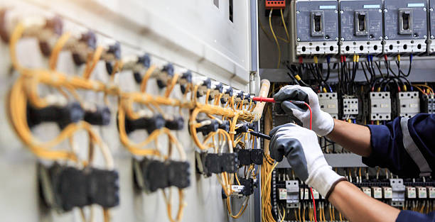 Professional Electrician technician working in Lake Erie Beach, NY